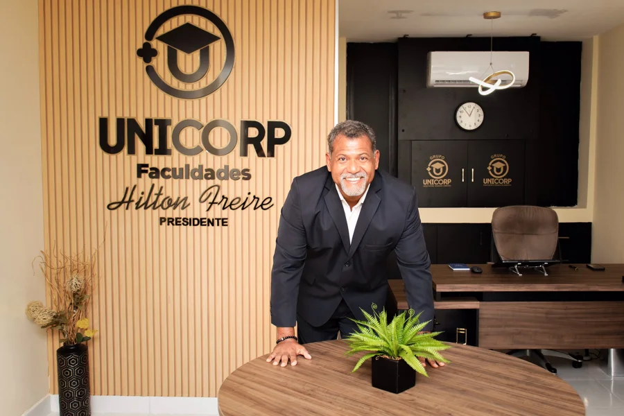 Prof. Dr. Hilton Freire, fundador e CEO do Grupo UNICORP